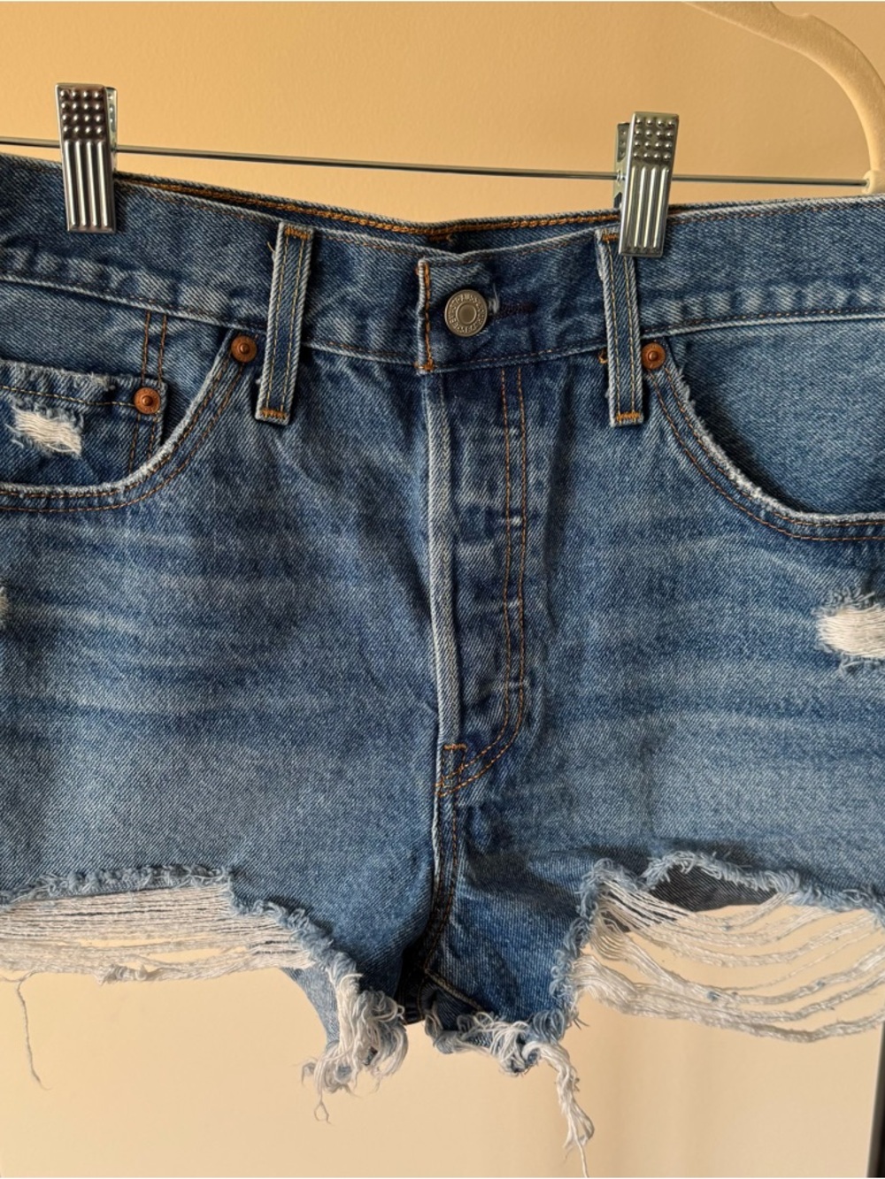 Levi's Medium Blue 501 Classic Denim Jeans - Iconic Patch